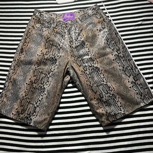 BADFRIEND shorts